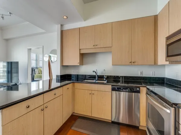 $422,000 | 3225 Turtle Creek Boulevard, Unit 709, Dallas, TX 75219