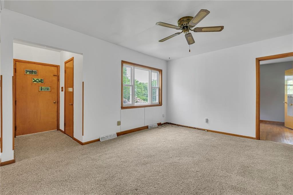 4026 Patterson Road Aliquippa, PA 15001 - Photo 5 of 24 Gallery Image 5