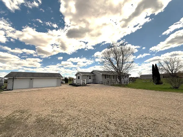 $365,000 | N7474 White Clover Road, Manawa, WI 54949