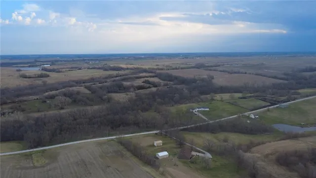 $400,000 | 7538 Northwest 356th Street, Stewartsville, MO 64490