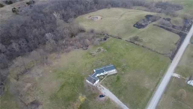 $400,000 | 7538 Northwest 356th Street, Stewartsville, MO 64490