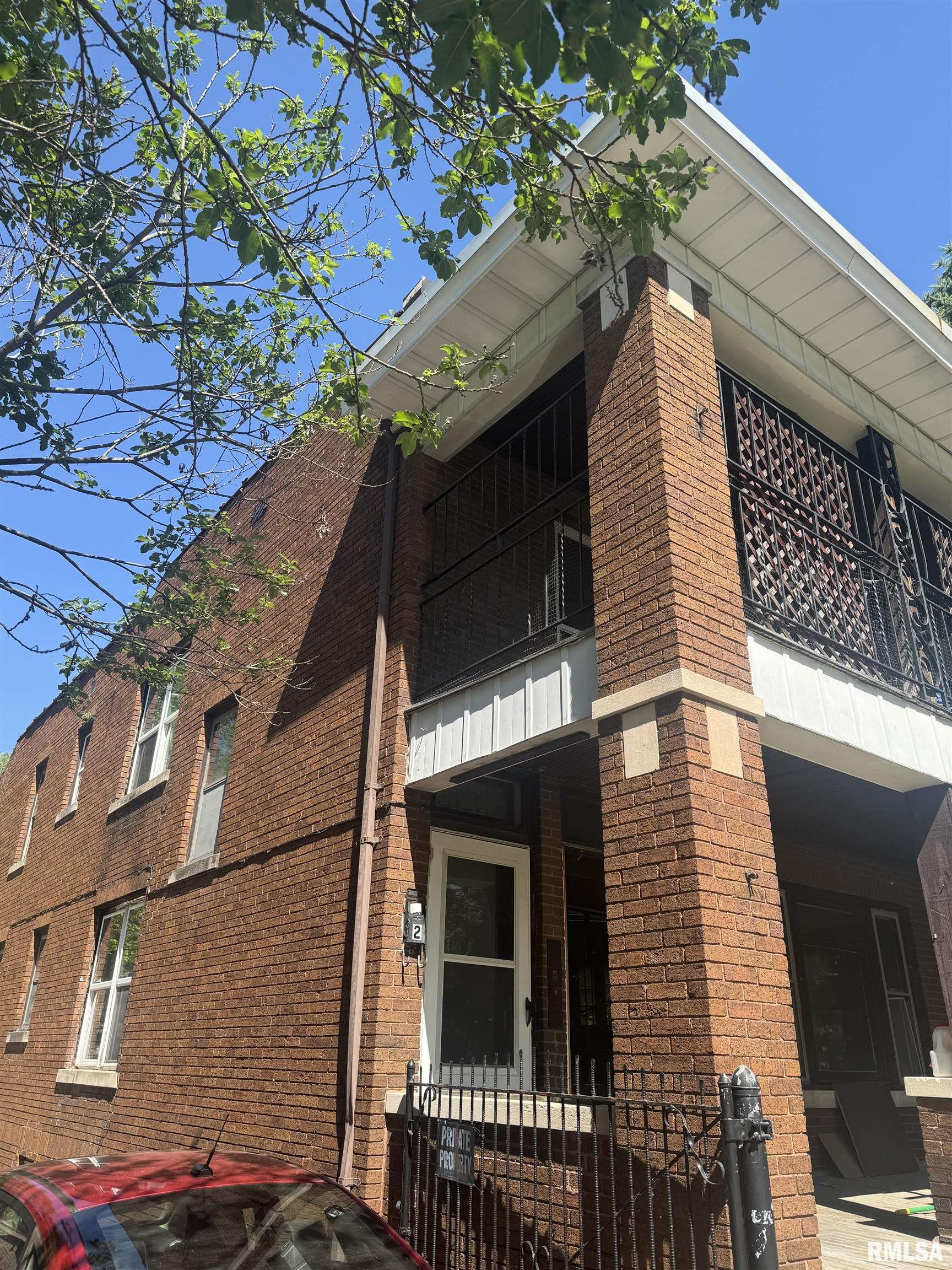 708-710 Spring Street Peoria, IL 61603 - Photo 3 of 4 Gallery Image 3