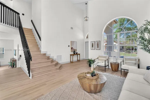 $1,049,999 | 9732 Northwest 32nd Street, Doral, FL 33172