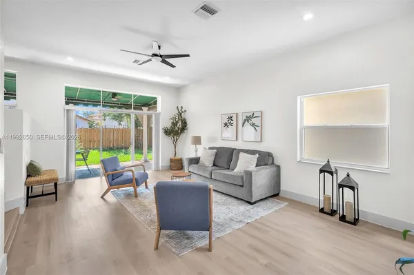 $1,049,999 | 9732 Northwest 32nd Street, Doral, FL 33172
