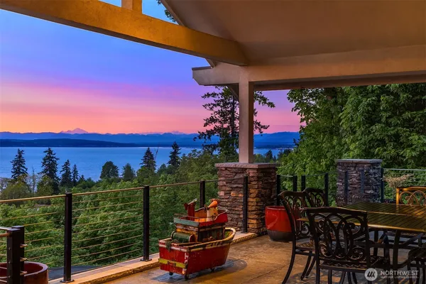 a outdoor view with a sitting space
