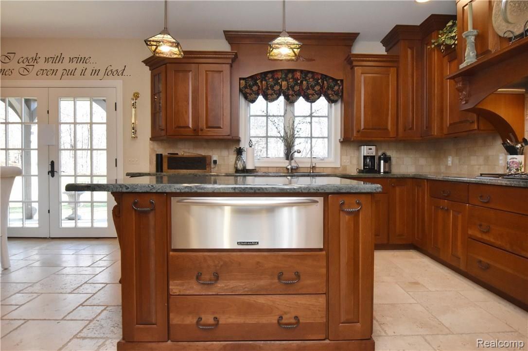 5381 Orion Road Rochester, MI 48306 - Photo 12 of 38 5381 Orion Road_12.JPG