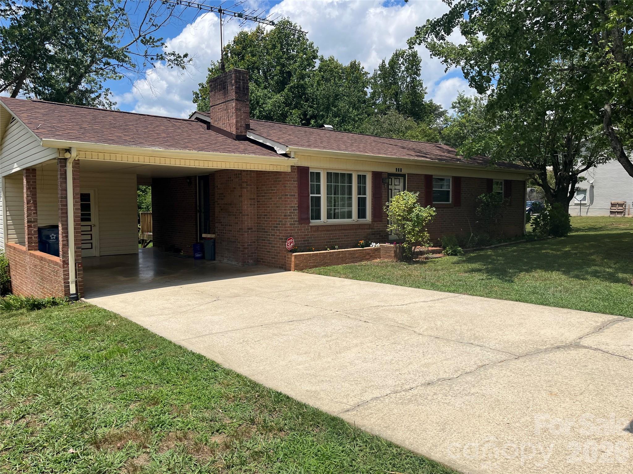 621 Legion Road Lenoir, NC 28645 - Photo 2 of 21