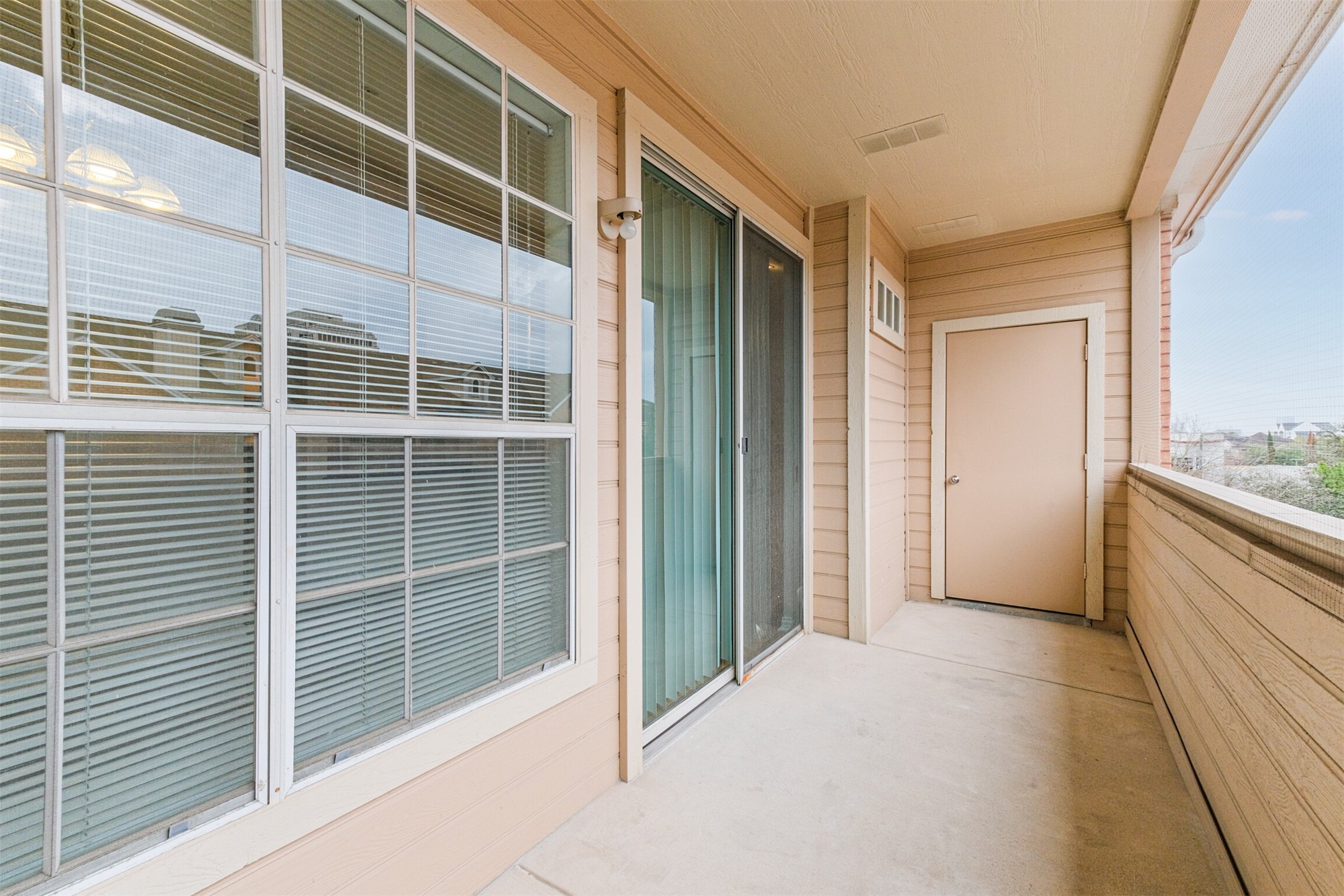 2111 Welch Street, Unit B304 Houston, TX 77019 - Photo 25 of 37