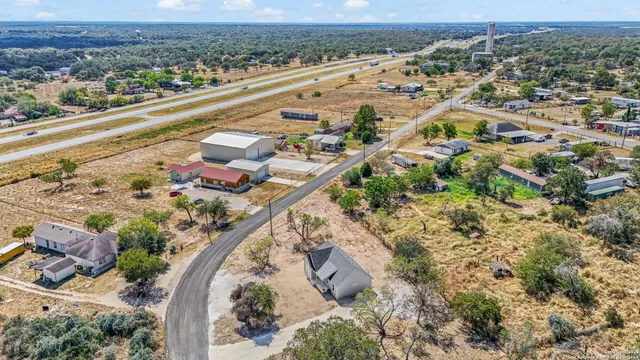$319,000 | 732 County Road 6846, Lytle, TX 78052