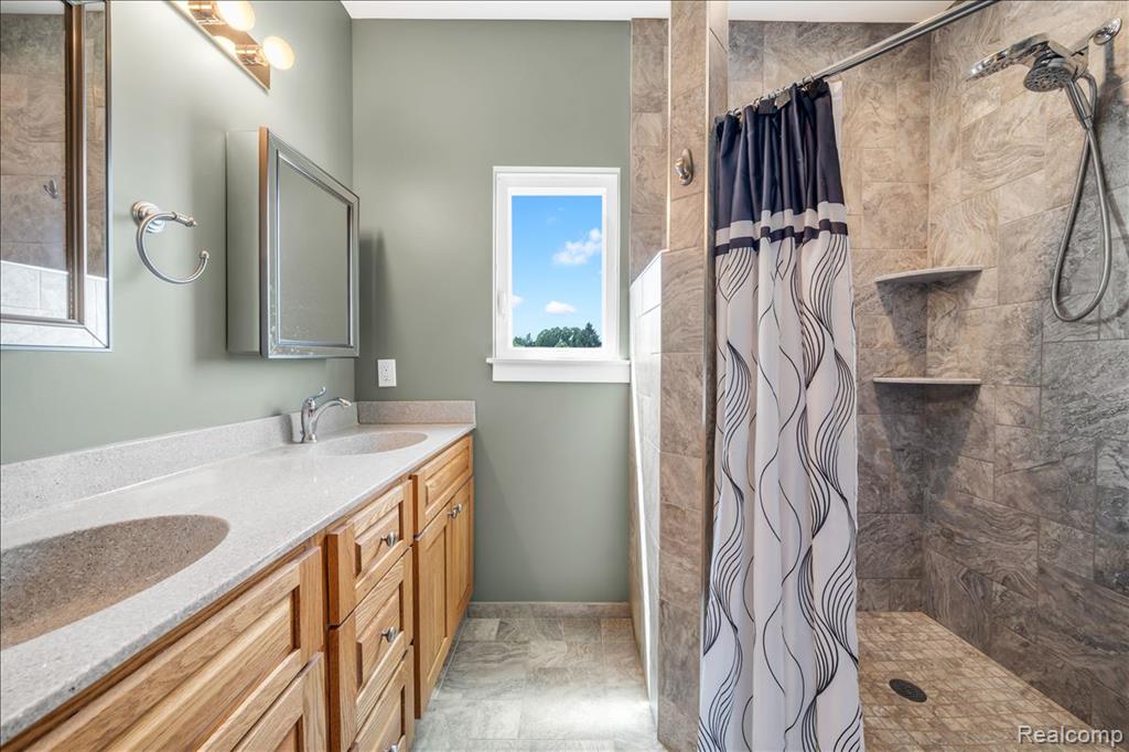 4266 McCandlish Road Grand Blanc, MI 48439 - Photo 29 of 68