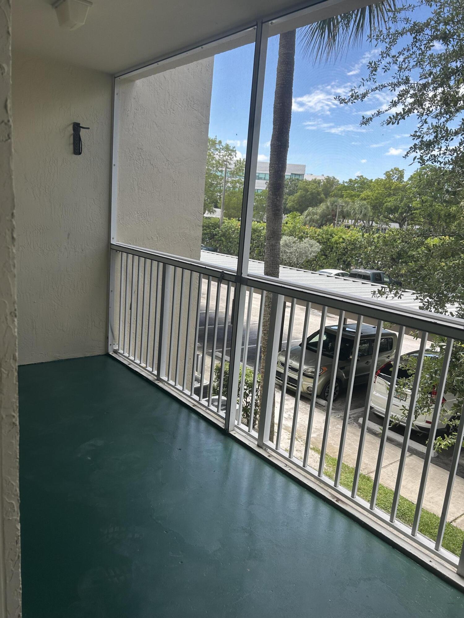 410 South Park Road, Unit 1204 Hollywood, FL 33021 - Photo 11 of 32 IMG_9996