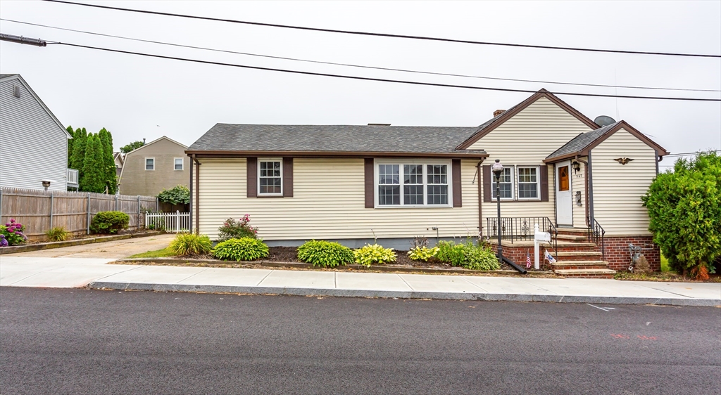 267 Sterling Street Fall River, MA 02721 - Photo 1 of 27 Gallery Image 1