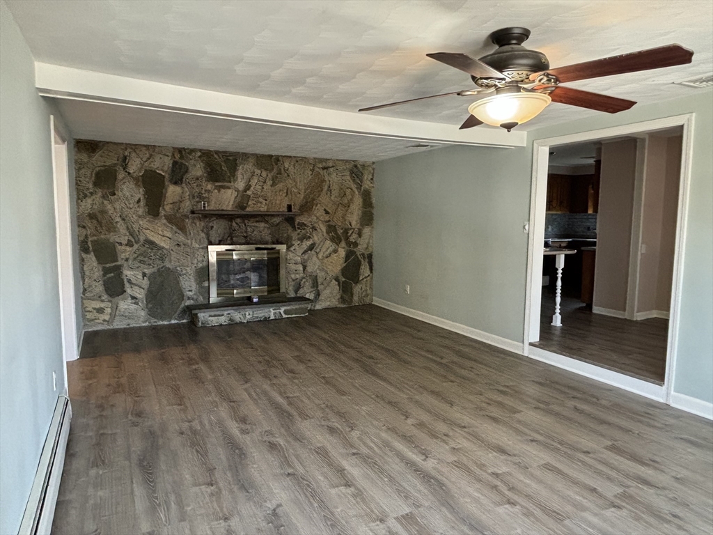 267 Sterling Street Fall River, MA 02721 - Photo 4 of 27 Gallery Image 4