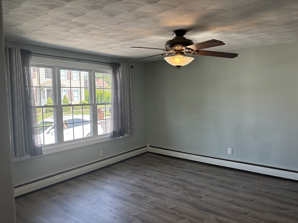 267 Sterling Street Fall River, MA 02721 - Photo 8 of 27 Gallery Image 8