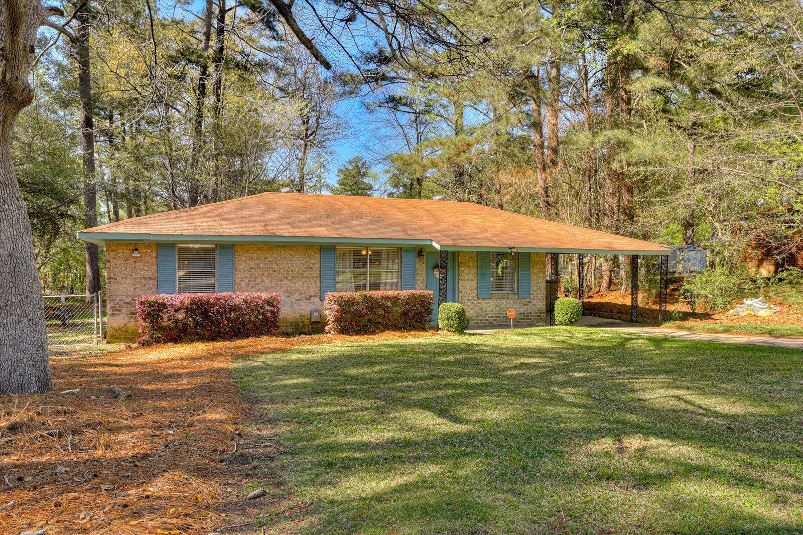 4527 Colonial Road Martinez, GA 30907 - Photo 3 of 32 03-103