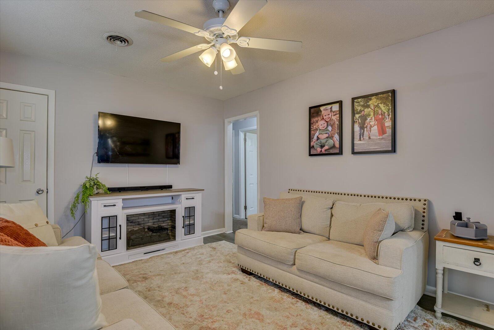 4527 Colonial Road Martinez, GA 30907 - Photo 8 of 32 08-108