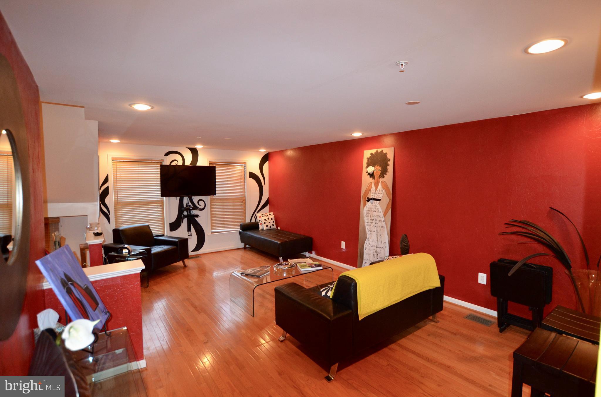 2722 Stanton Road Southeast Washington, DC 20020 - Photo 13 of 70 Living Room from nook