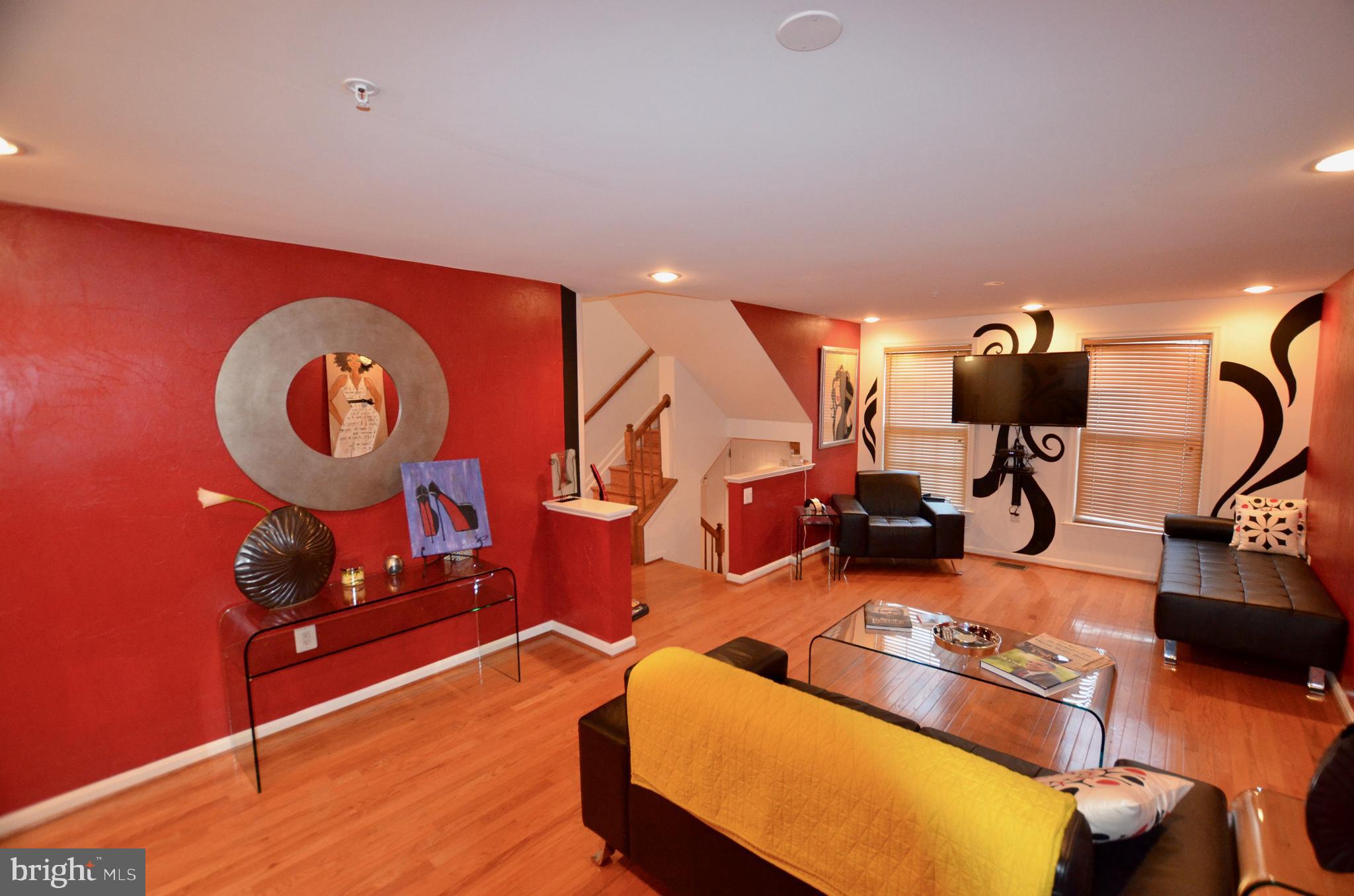 2722 Stanton Road Southeast Washington, DC 20020 - Photo 15 of 70 Living Room