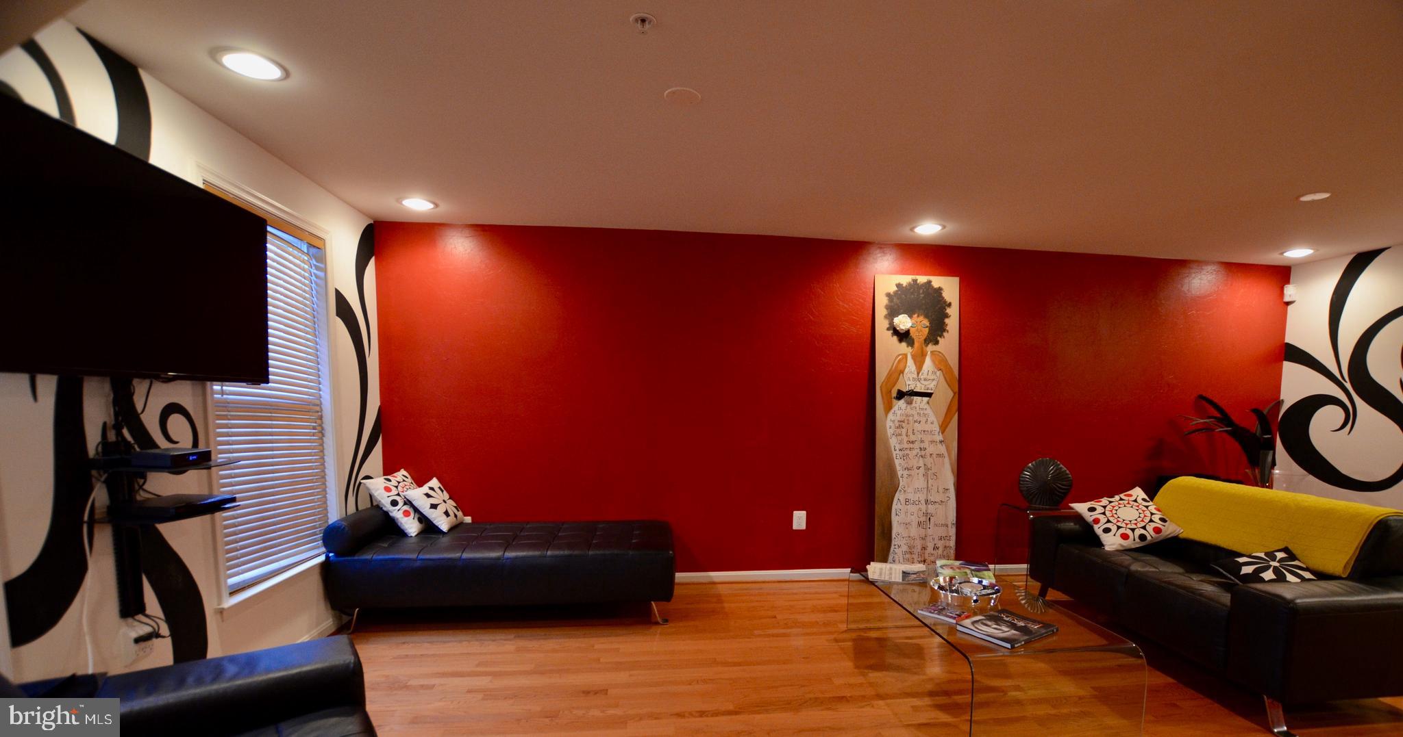 2722 Stanton Road Southeast Washington, DC 20020 - Photo 21 of 70 Living Room