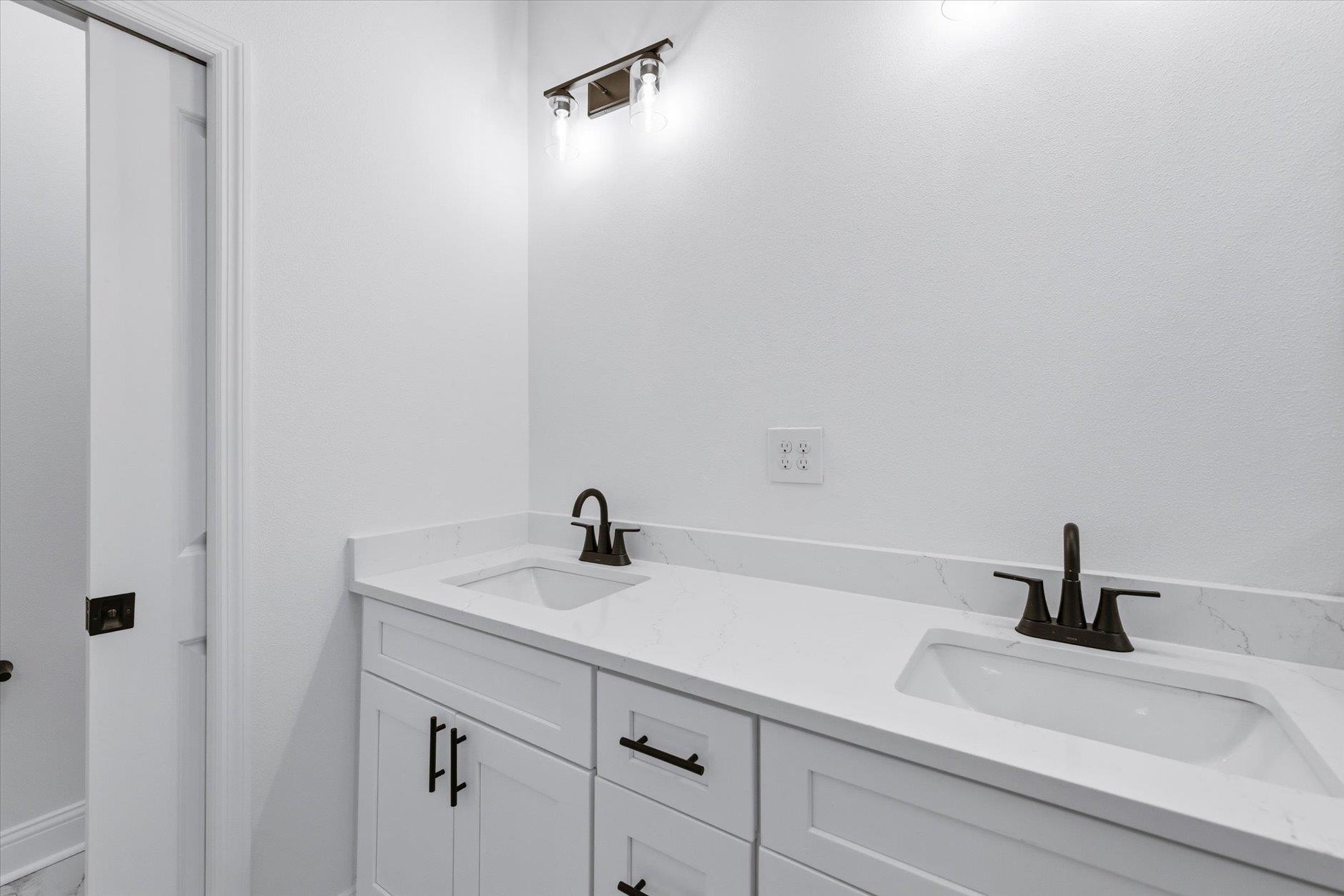 8373 Bull Headley Road Tallahassee, FL 32312 - Photo 12 of 59