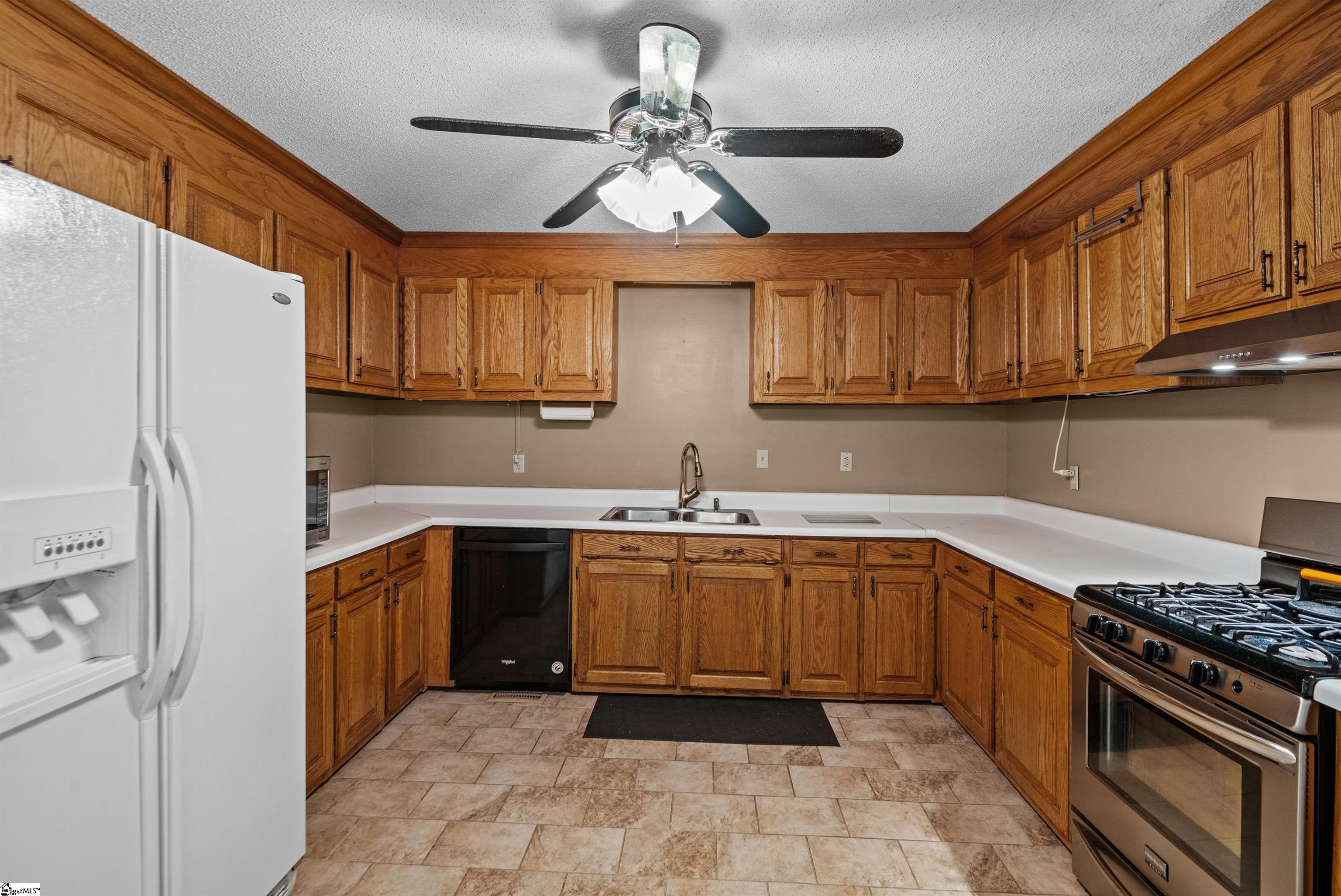 115 Zion Street Easley, SC 29640 - Photo 11 of 36