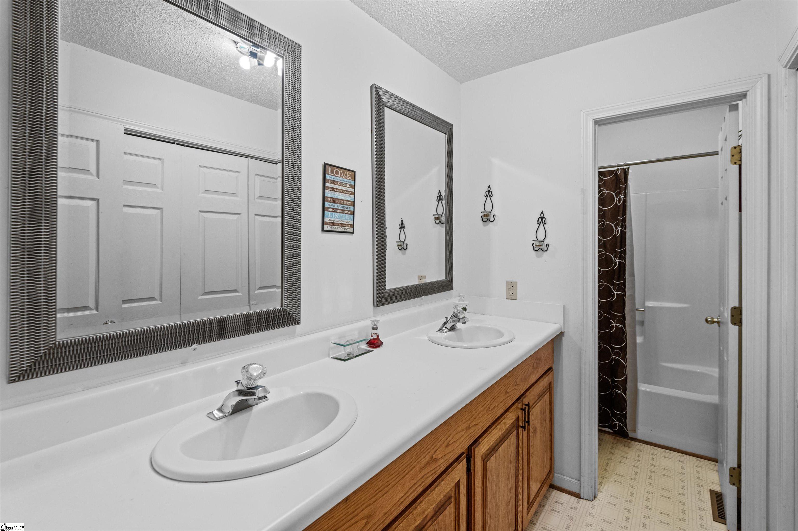 115 Zion Street Easley, SC 29640 - Photo 15 of 36