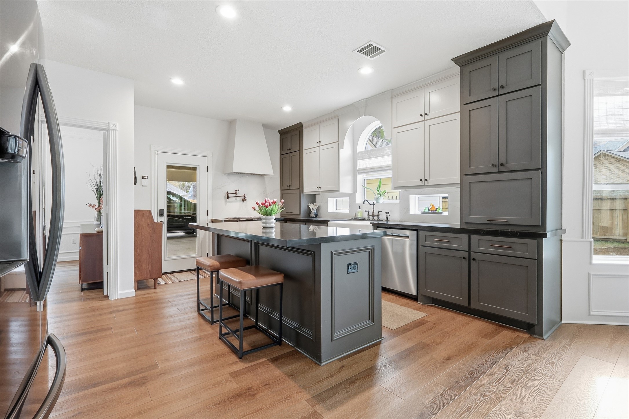 10 Raintree Place The Woodlands, TX 77381 - Photo 22 of 50