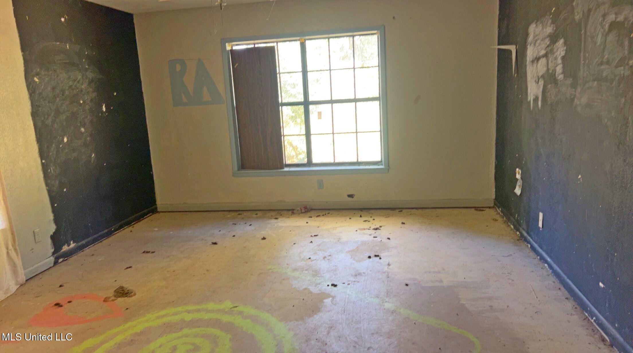 81 Henry Cox Road Monticello, MS 39654 - Photo 6 of 14 31-Nov 11 2025 11_04am-MoMU