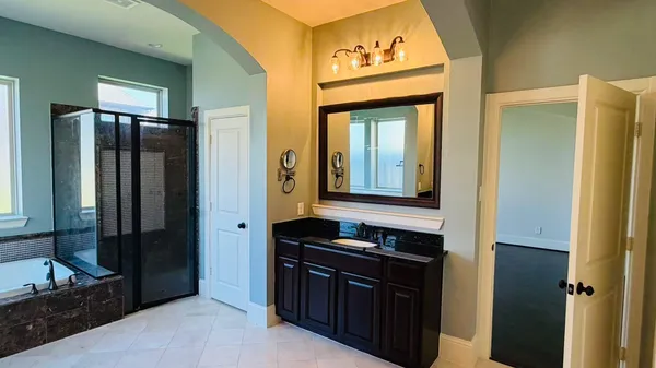 $699,900 | 6806 Auburn Sands Drive, Spring, TX 77389