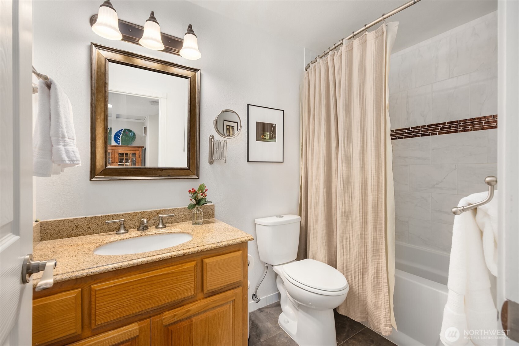 26468 Kingsview Loop Northeast Kingston, WA 98346 - Photo 16 of 40