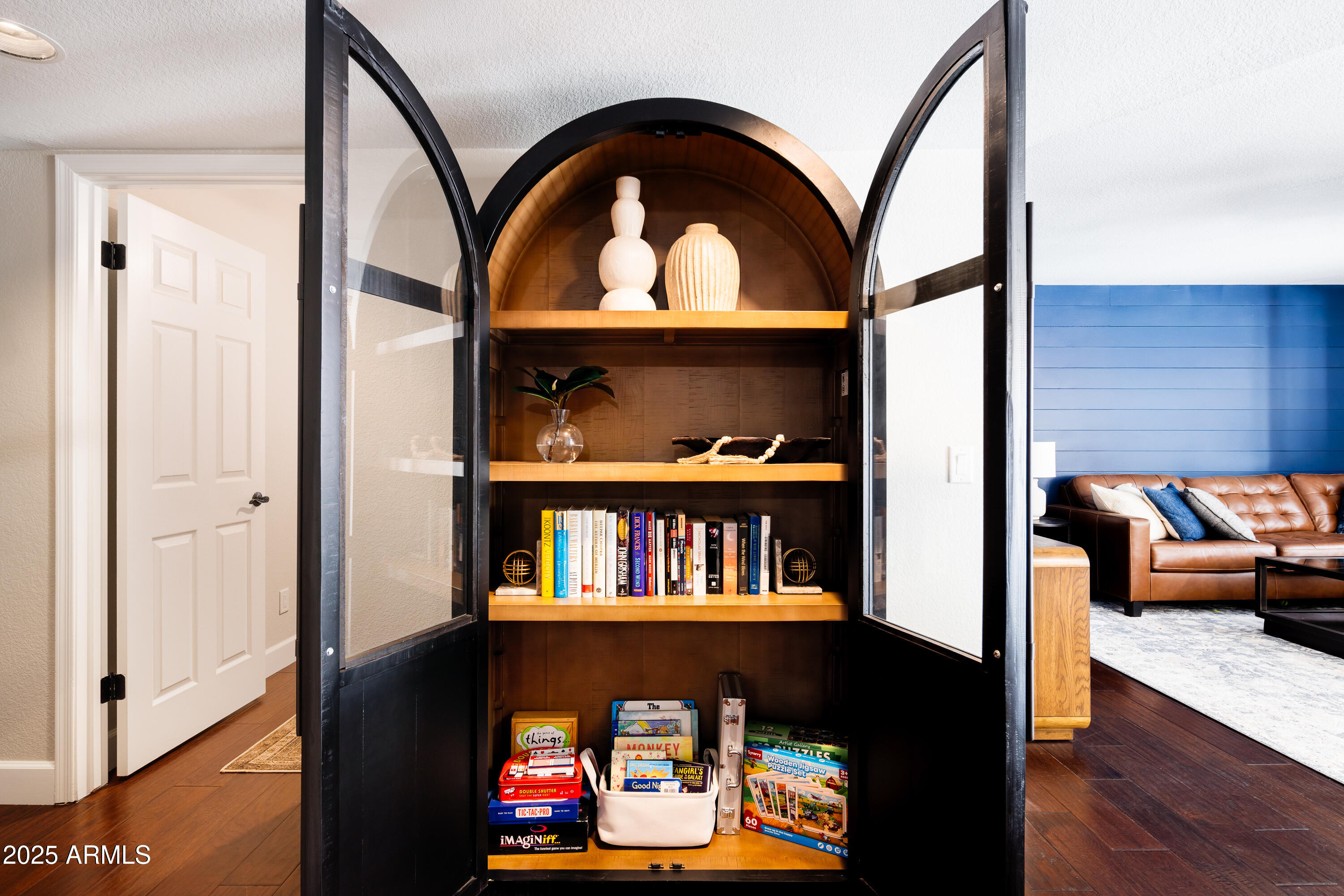 20619 North 16th Way Phoenix, AZ 85024 - Photo 22 of 64 a view of living room with furniture and wooden floor