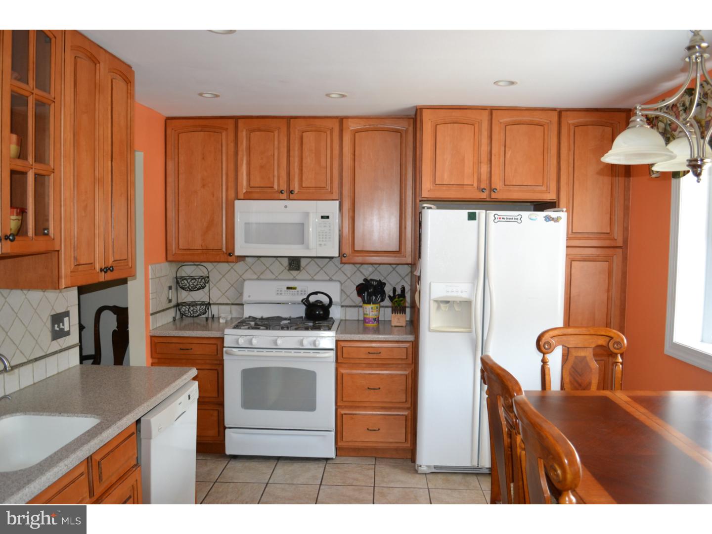 7319 Hill Road Philadelphia, PA 19128 - Photo 12 of 25 Gallery Image 12