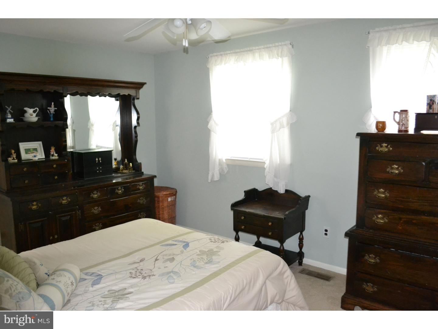 7319 Hill Road Philadelphia, PA 19128 - Photo 13 of 25 Gallery Image 13