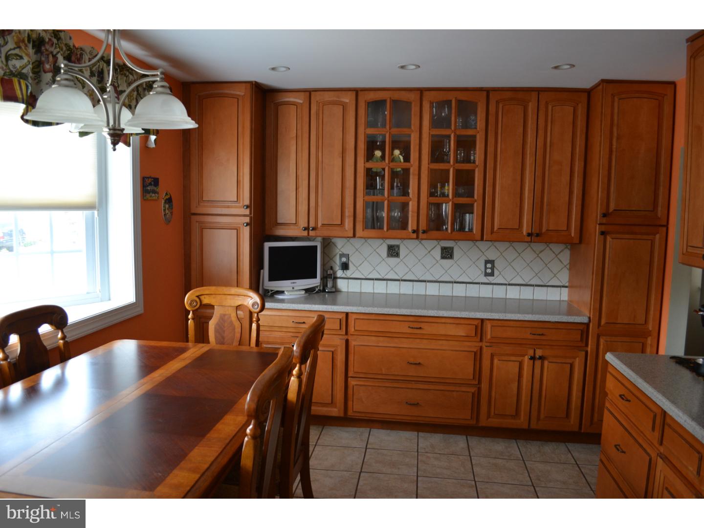 7319 Hill Road Philadelphia, PA 19128 - Photo 9 of 25 Gallery Image 9