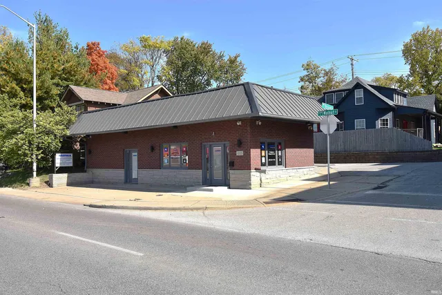 $239,900 | 1225 South Walnut Street, Bloomington, IN 47401