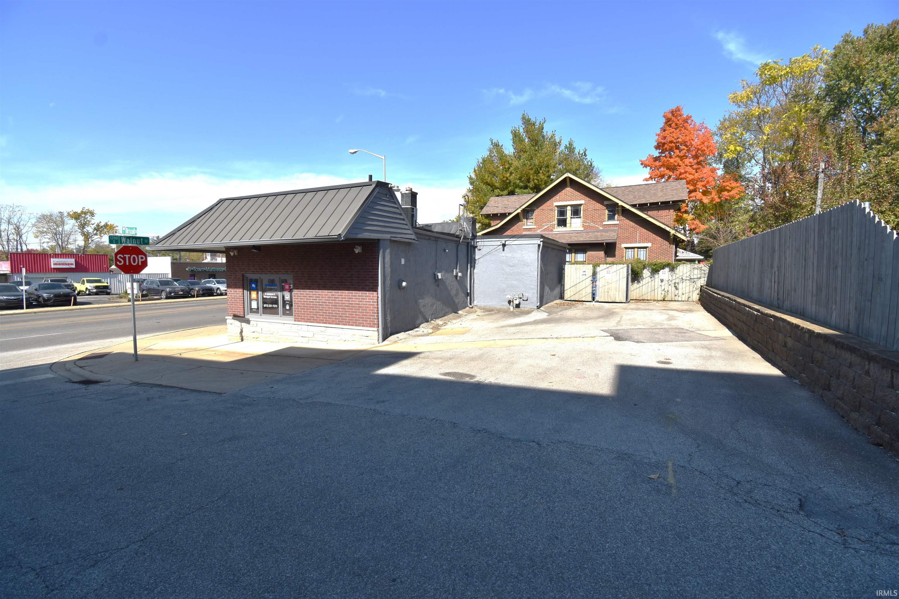 1225 South Walnut Street Bloomington, IN 47401 - Photo 9 of 9