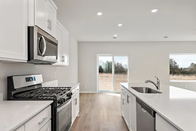 $399,900 | 39723 Fallbrook Avenue, North Branch, MN 55056