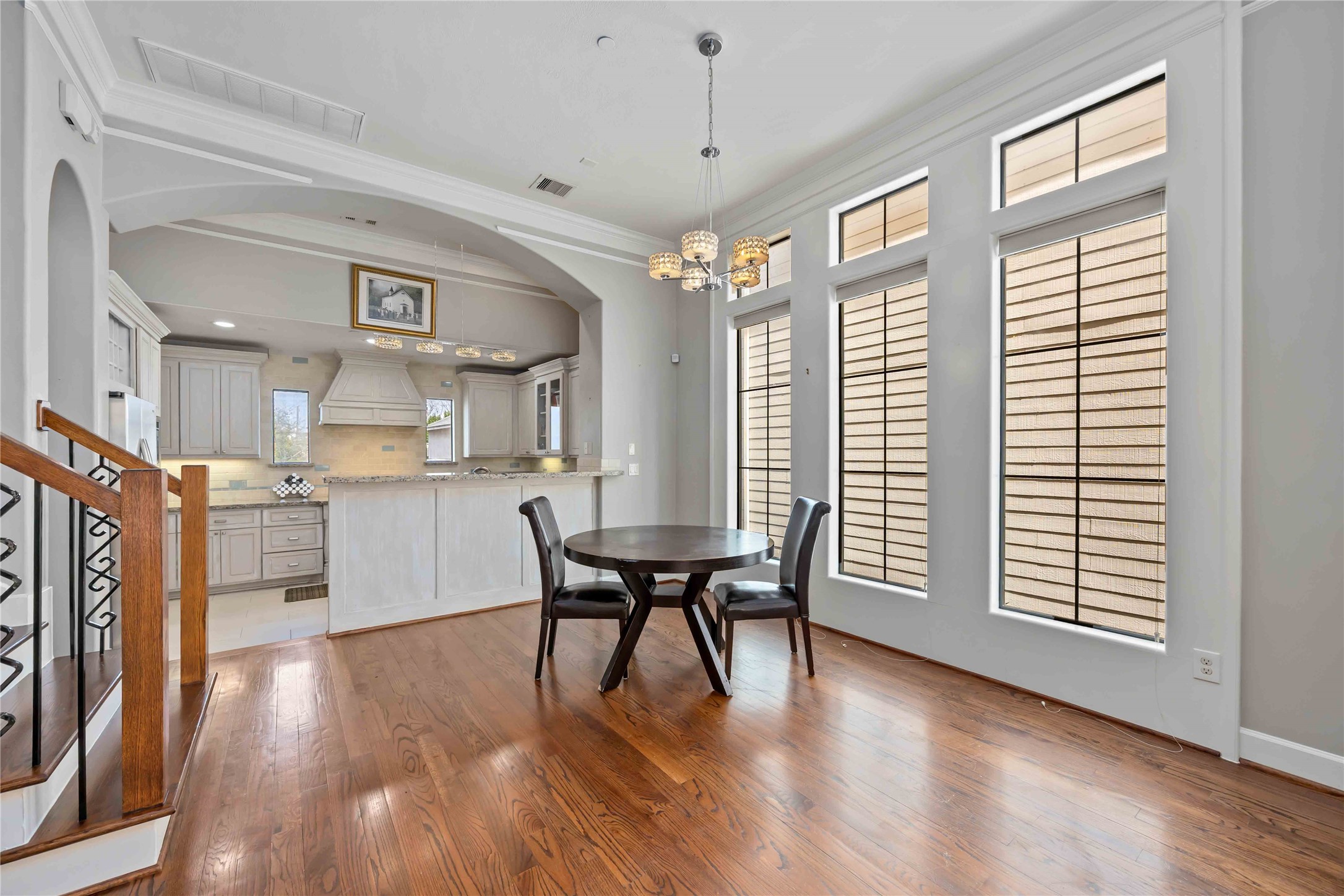 328 Bomar Street Houston, TX 77006 - Photo 11 of 25 Second floor dining room