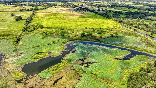 a view of an outdoor space