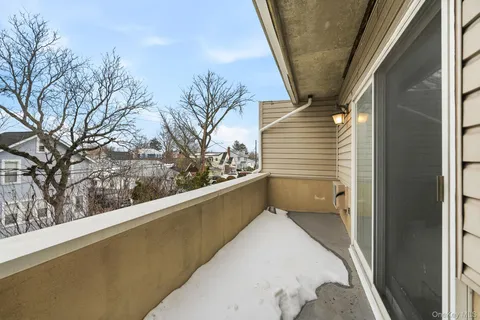 $499,000 | 152 Tier Street, Unit 211C | City Island