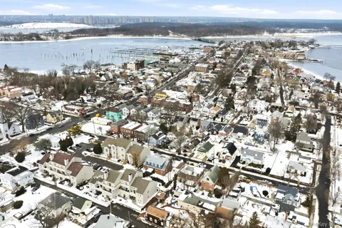 $499,000 | 152 Tier Street, Unit 211C | City Island