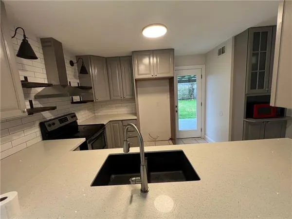 $1,650 | 2010 Snowbird Drive, Harvey, LA 70058