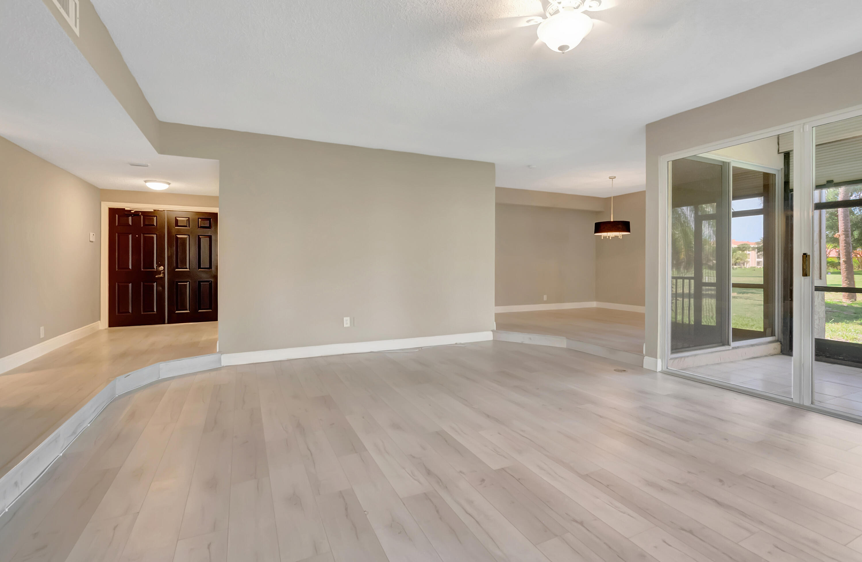 7655 Cinebar Drive, Unit 105 Boca Raton, FL 33433 - Photo 5 of 44 6-print-DSC_0756