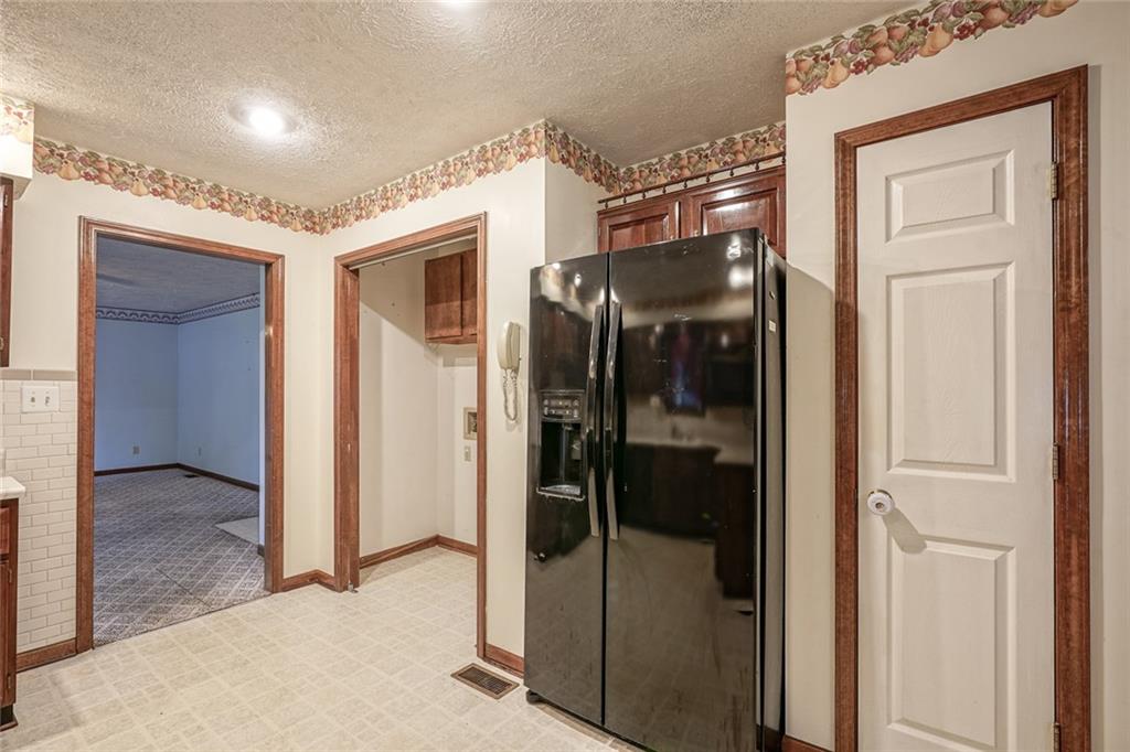 4329 Solun Road Indianapolis, IN 46221 - Photo 11 of 35 Gallery Image 11