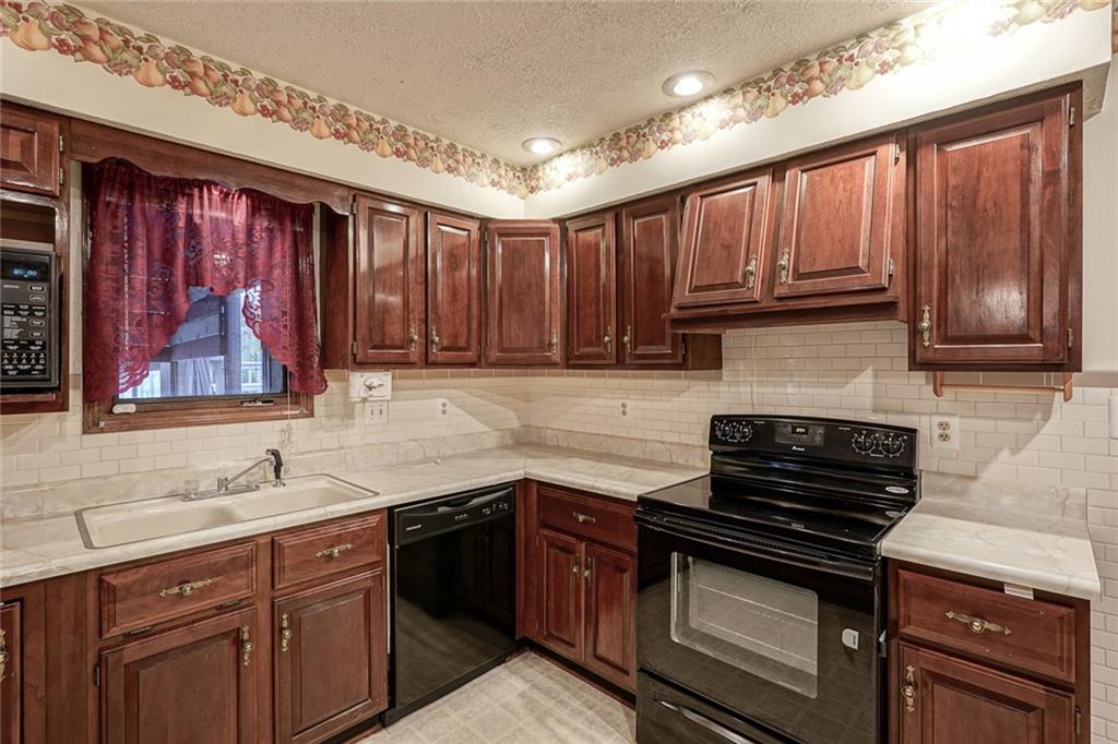 4329 Solun Road Indianapolis, IN 46221 - Photo 12 of 35 Gallery Image 12