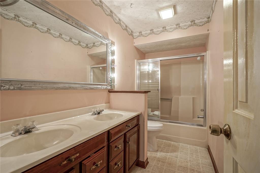 4329 Solun Road Indianapolis, IN 46221 - Photo 26 of 35 Gallery Image 26