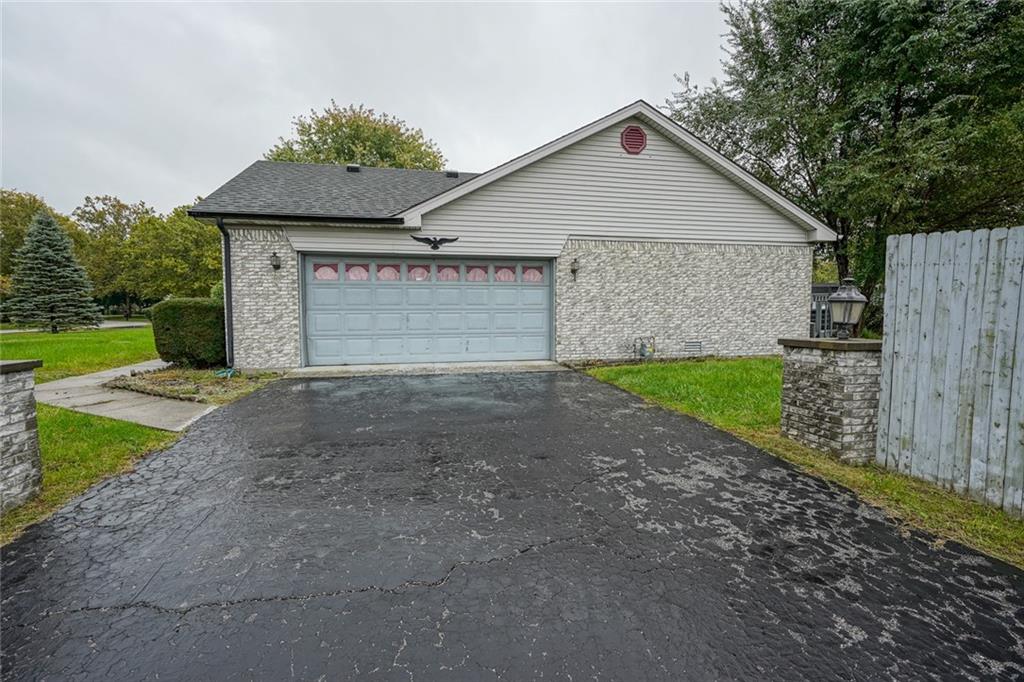 4329 Solun Road Indianapolis, IN 46221 - Photo 5 of 35 Gallery Image 5