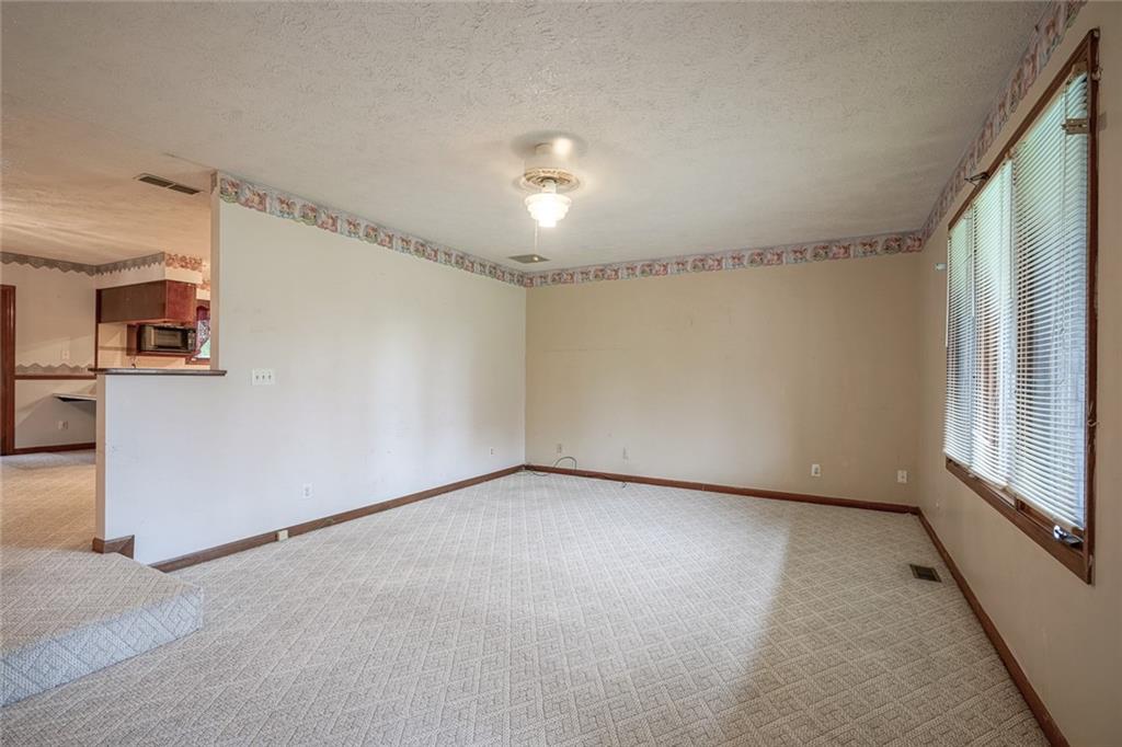 4329 Solun Road Indianapolis, IN 46221 - Photo 6 of 35 Gallery Image 6