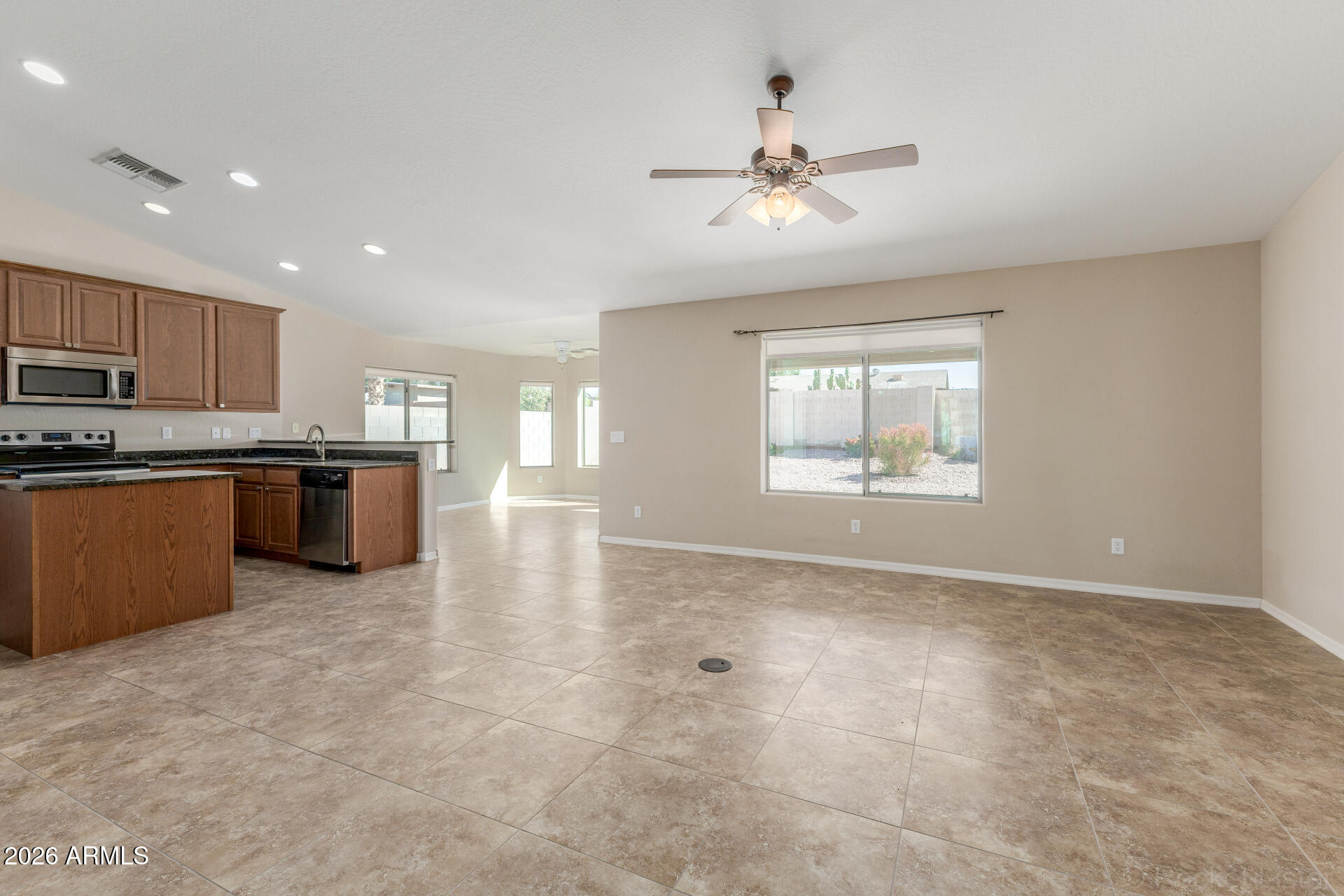 1495 South Apache Drive Apache Junction, AZ 85120 - Photo 3 of 32 4 Apache