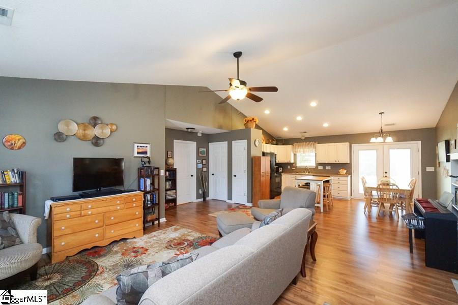 516 Garrett Street Fountain Inn, SC 29644 - Photo 7 of 27 Gallery Image 7